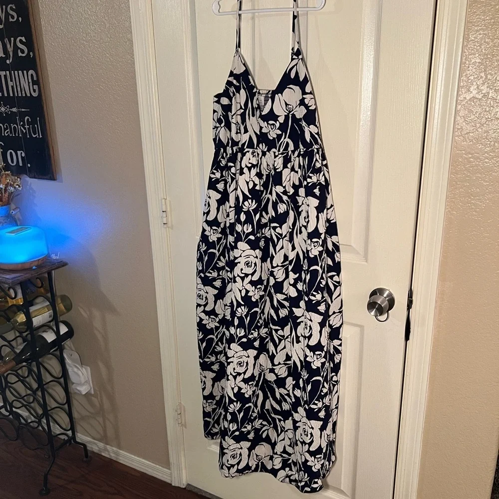 a new day Seersucker Maxi Navy and White Floral Dress Cotton Blend